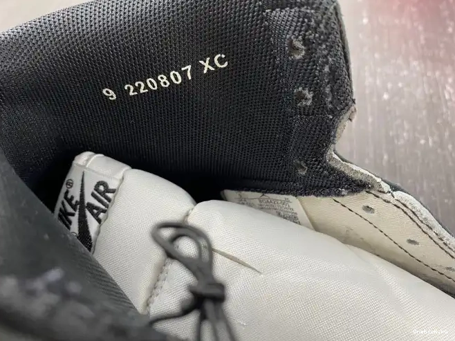 One Kick White High Black 85 (2023) Retro Jordan BQ4422-001 1 0613